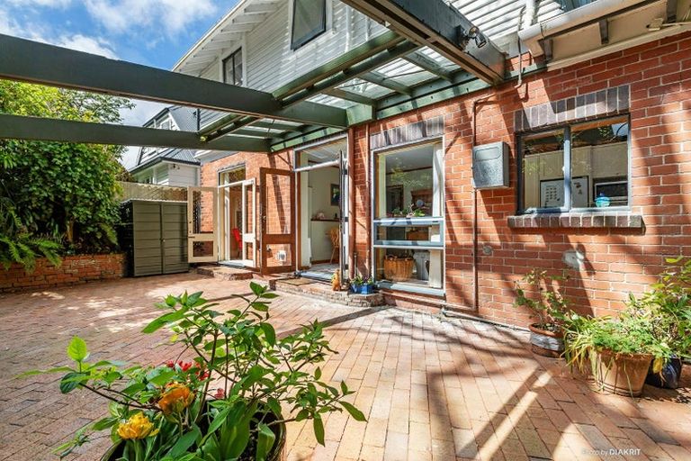 Photo of property in 9 Fitzroy Street, Wadestown, Wellington, 6012