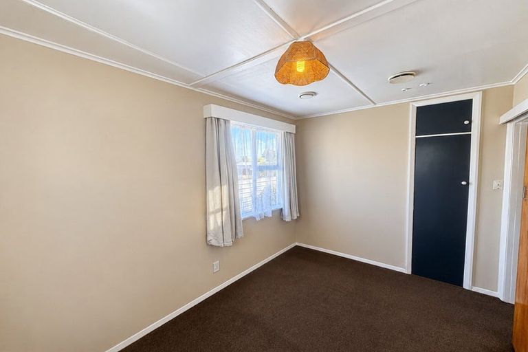 Photo of property in 6 Waihi Road, Hawera, 4610