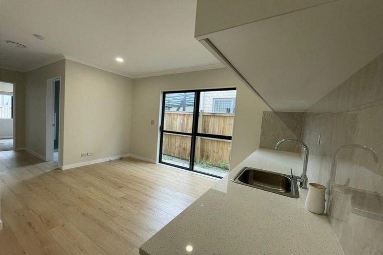 Photo of property in 35 Cloonlyon Drive, Flat Bush, Auckland, 2019