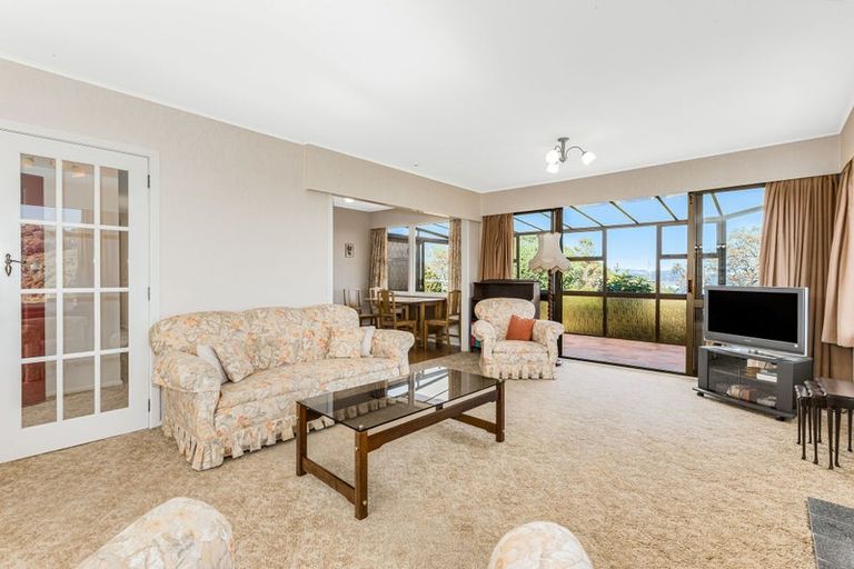 Photo of property in 22 Bushey Way, Maungaraki, Lower Hutt, 5010