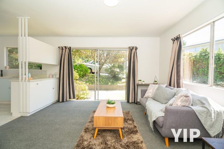 Photo of property in 16a Glen Alton Avenue, Paparangi, Wellington, 6037