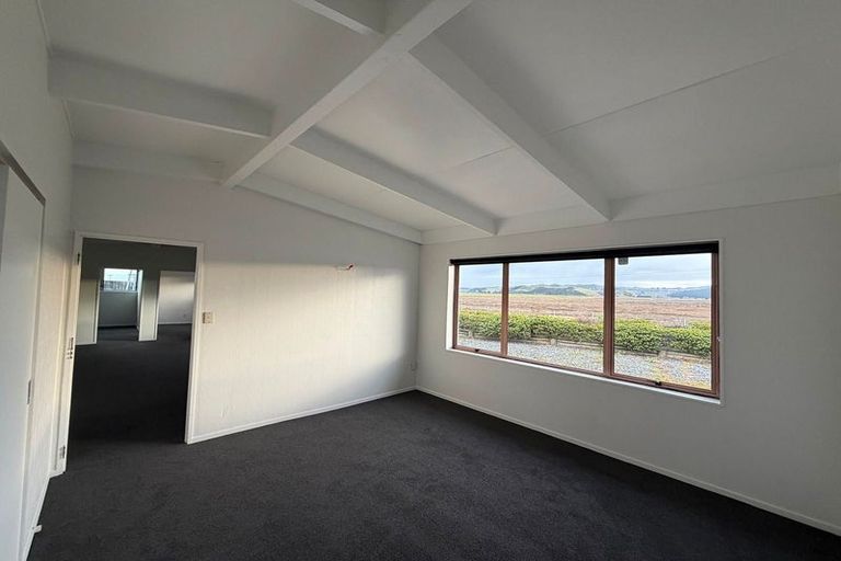 Photo of property in 1/382 Main Road North, Bay View, Napier, 4104
