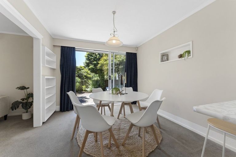 Photo of property in 335f Devon Street West, New Plymouth, 4310