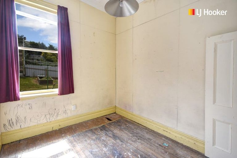 Photo of property in 10 Macbeth Street, Caversham, Dunedin, 9012