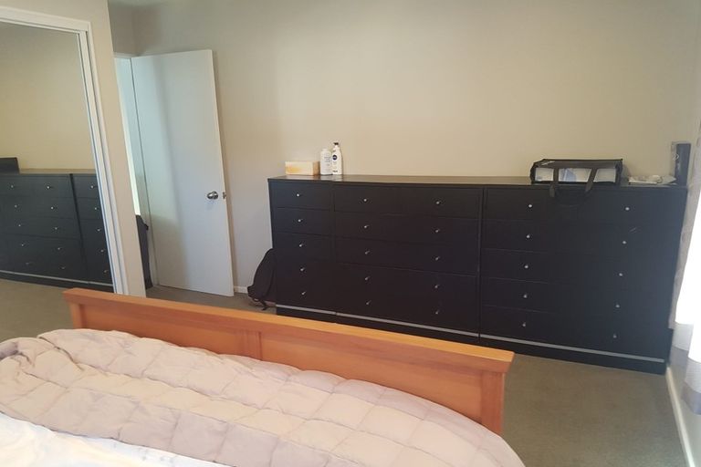 Photo of property in 2/12 Mcmanaway Grove, Stokes Valley, Lower Hutt, 5019