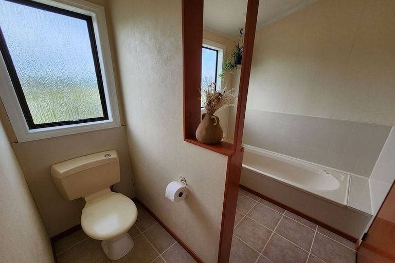 Photo of property in 1 Lindis Close, Kelson, Lower Hutt, 5010