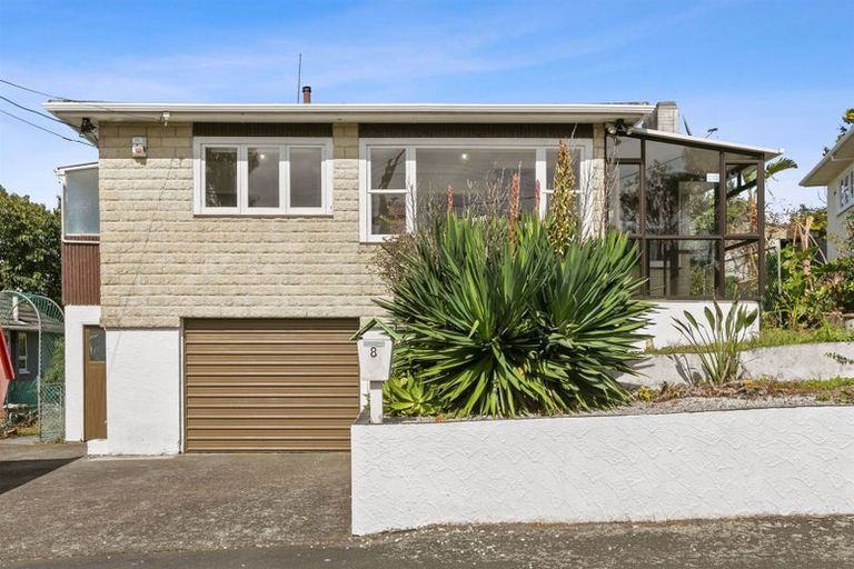 Photo of property in 8 Pembroke Street, Westown, New Plymouth, 4310