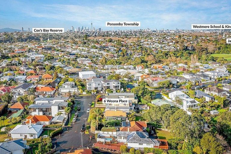Photo of property in 6 Weona Place, Westmere, Auckland, 1022