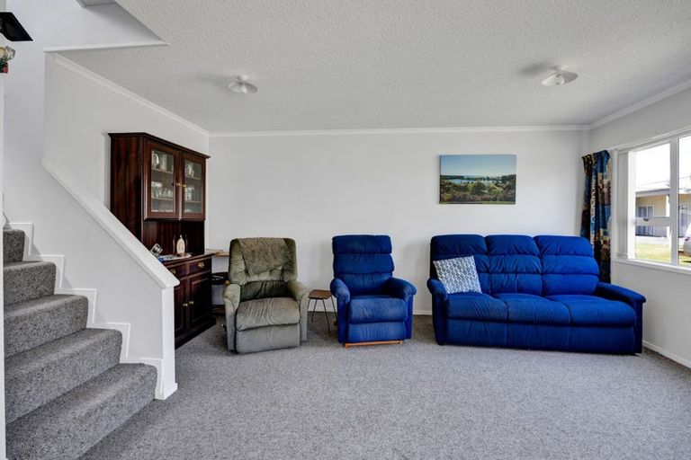 Photo of property in 120 Seventh Avenue, Urenui, 4377