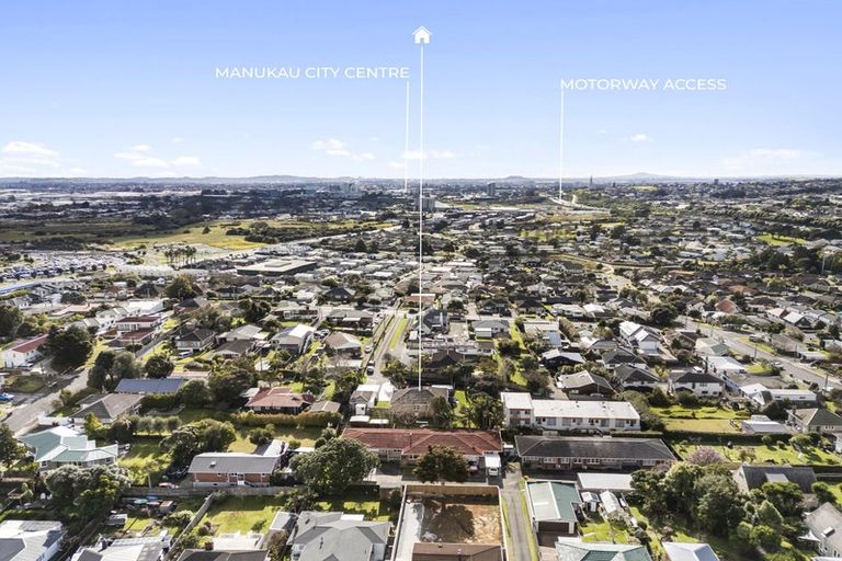 Photo of property in 21 Orams Road, Hillpark, Auckland, 2102