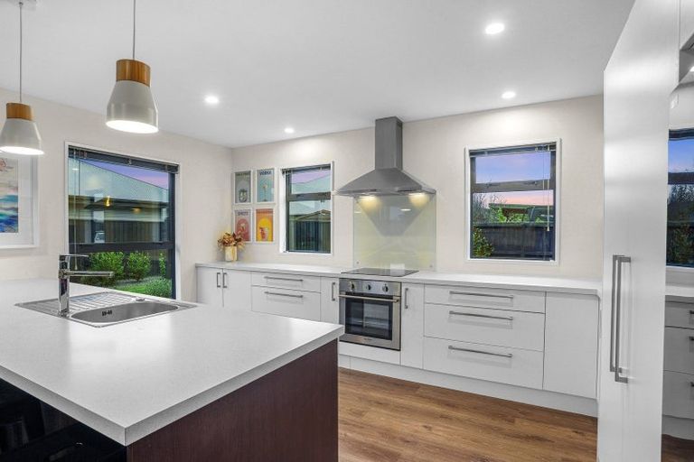 Photo of property in 55 Sequoia Way, Rangiora, 7400