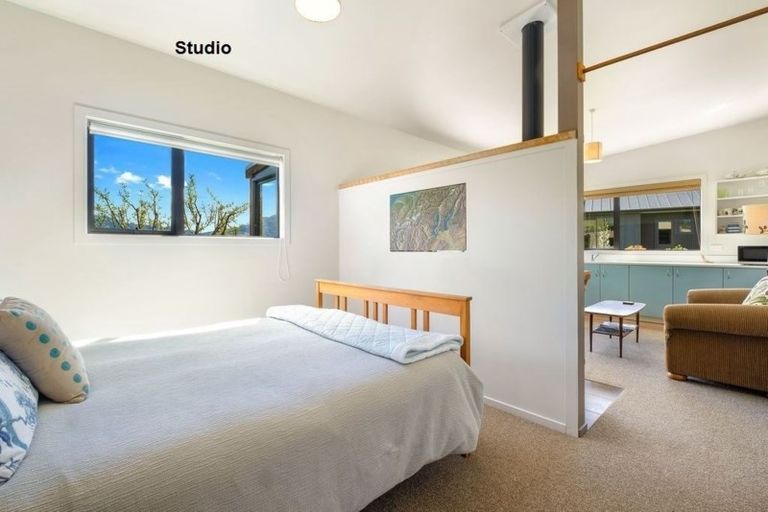 Photo of property in 12 Hidden Hills Drive, Wanaka, 9305