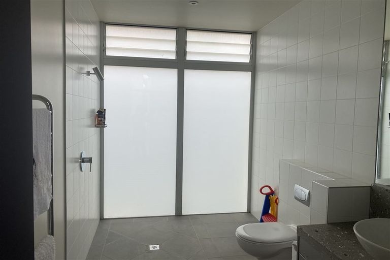 Photo of property in 59 Te Wharau Drive, Greenhithe, Auckland, 0632