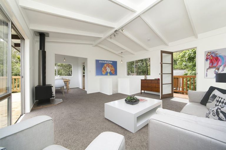 Photo of property in 29 Warner Park Avenue, Laingholm, Auckland, 0604
