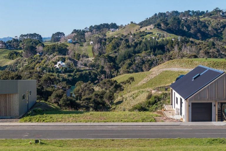 Photo of property in 9 Kapokapowai Street, Raglan, 3225