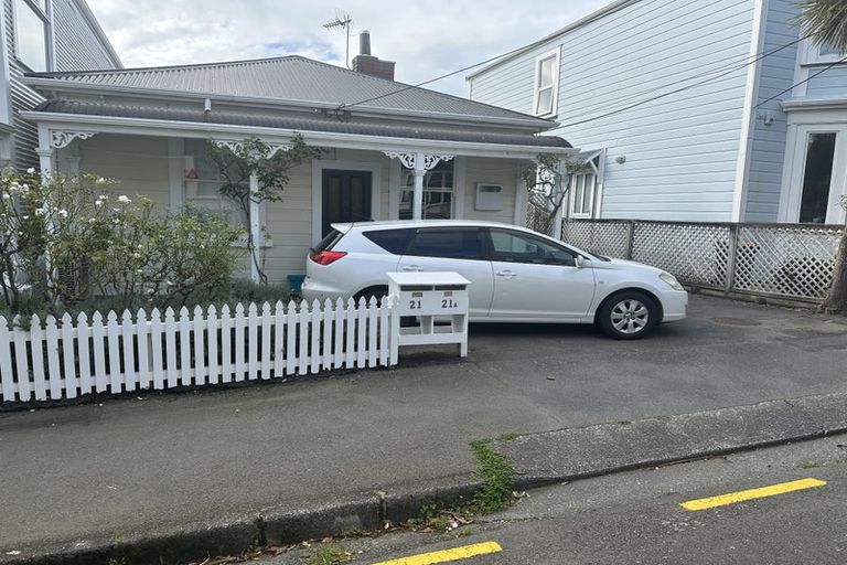 Photo of property in 21 Queen Street, Mount Victoria, Wellington, 6011