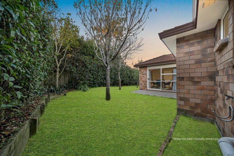 Photo of property in 8 George Arthur Place, Pukekohe, 2120