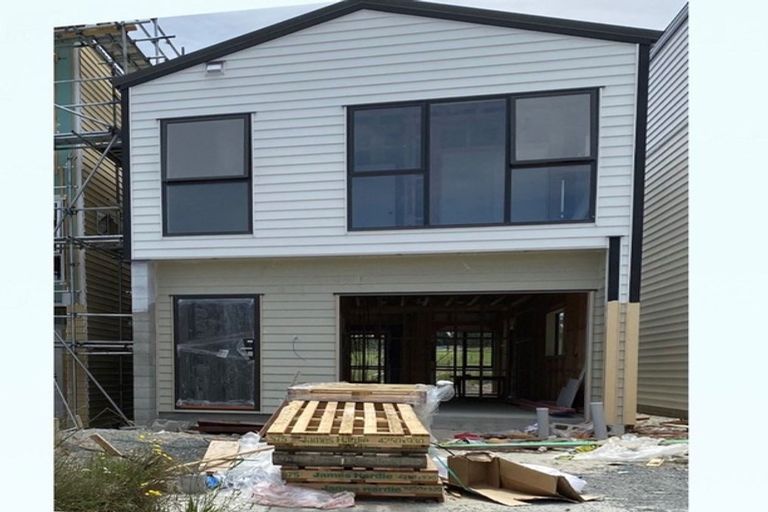 Photo of property in 33 Matakohe Road, Westgate, Auckland, 0814