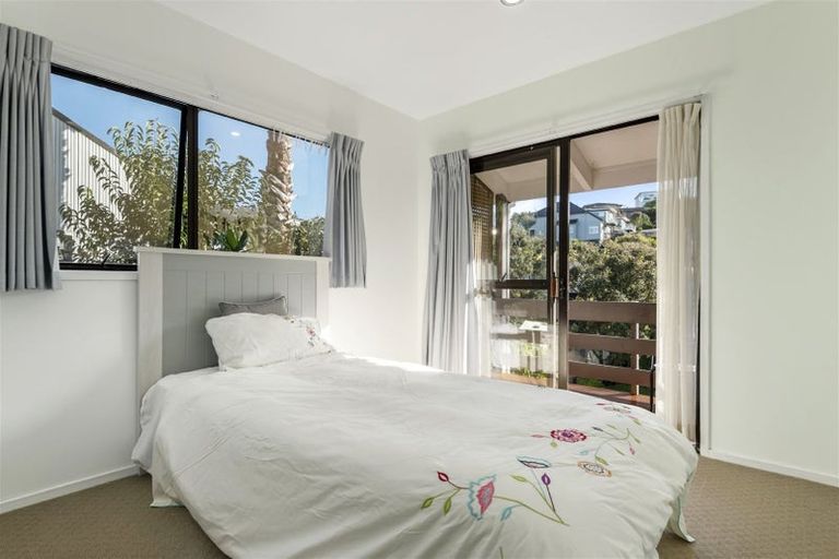 Photo of property in 9 Honeysuckle Lane, Mairangi Bay, Auckland, 0630