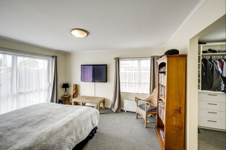 Photo of property in 20 Cortes Crescent, Flaxmere, Hastings, 4120