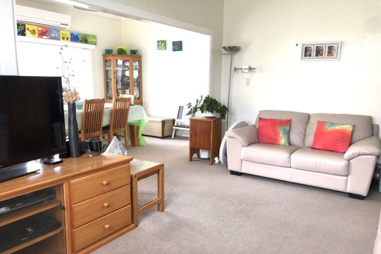 Photo of property in 15 Verel Street, Fairfield, Hamilton, 3214