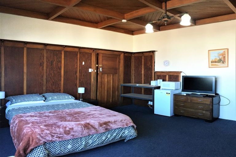 Photo of property in 82 Manor Place, Dunedin Central, Dunedin, 9016