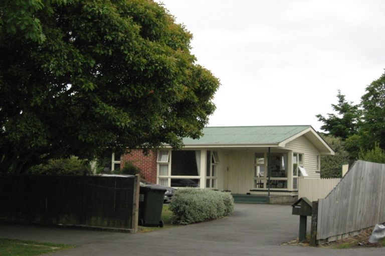 Photo of property in 6 Burnside Crescent, Burnside, Christchurch, 8053