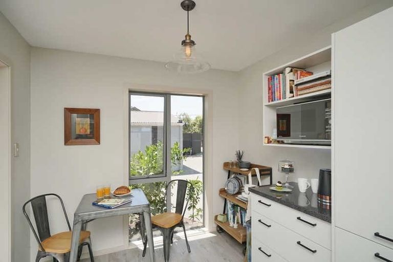 Photo of property in 2/121 Barrington Street, Somerfield, Christchurch, 8024