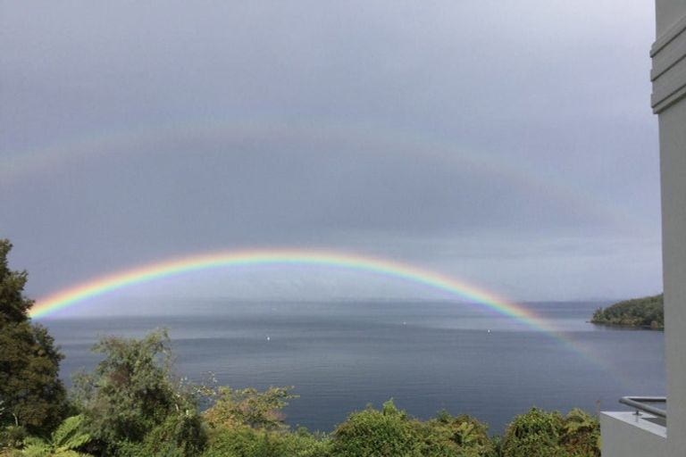 Photo of property in 1/852 Wily Terrace, Acacia Bay, Taupo, 3330