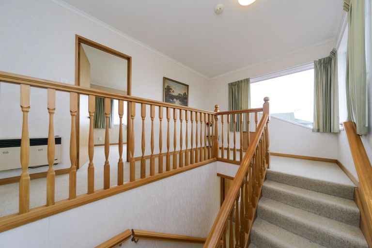 Photo of property in 78 Pacific Drive, Fitzherbert, Palmerston North, 4410