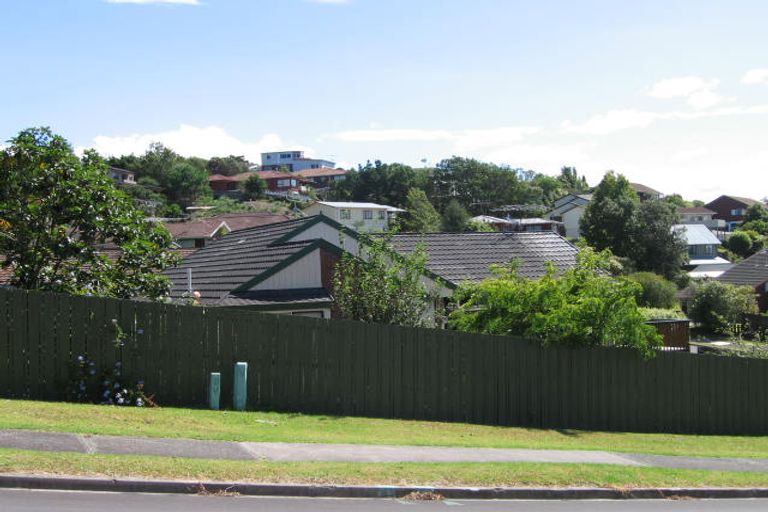 Photo of property in 28 Weetman Drive, Browns Bay, Auckland, 0630