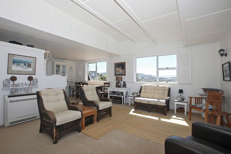 Photo of property in 123 Walker Street, Riverton/aparima, Riverton, 9822