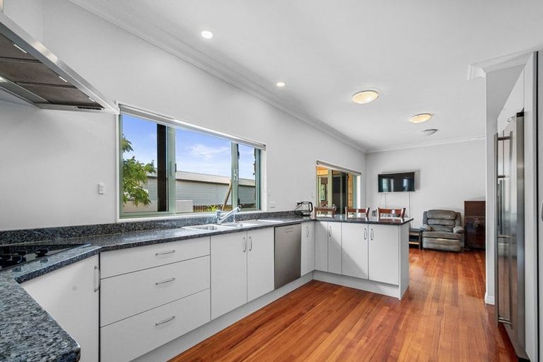 Photo of property in 29 Sunny Crescent, Huapai, Kumeu, 0810