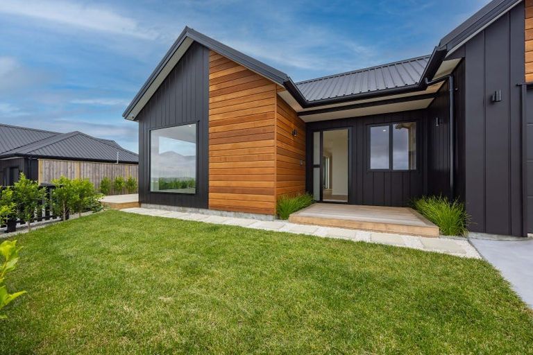 Photo of property in 25 Anehana Place, Stanmore Bay, Whangaparaoa, 0932