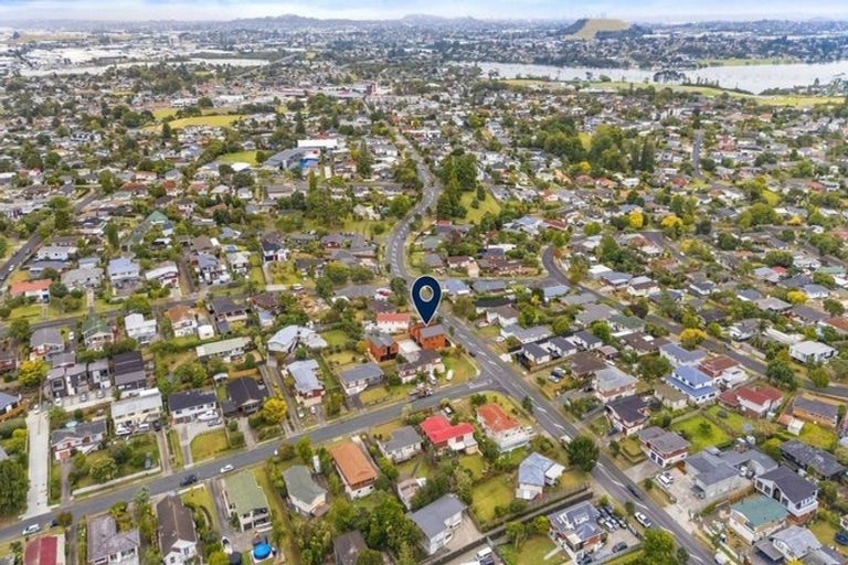 Photo of property in 121c Reeves Road, Pakuranga Heights, Auckland, 2010