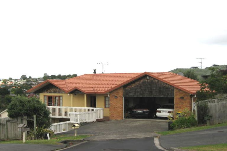 Photo of property in 8 Egret Court, Unsworth Heights, Auckland, 0632