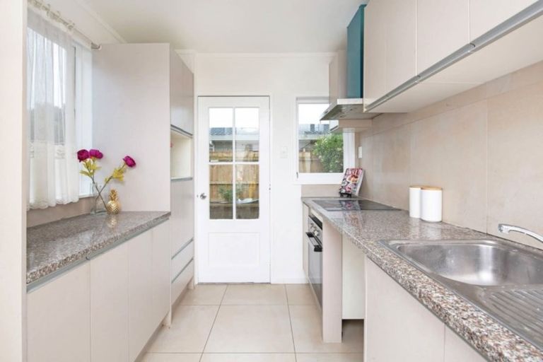 Photo of property in 1/118 Gills Road, Bucklands Beach, Auckland, 2014