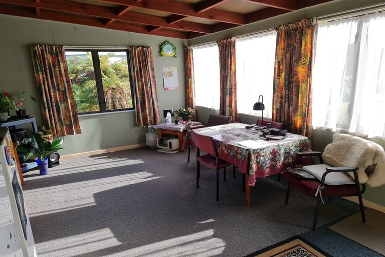 Photo of property in 149 Queen Street, Westport, 7825