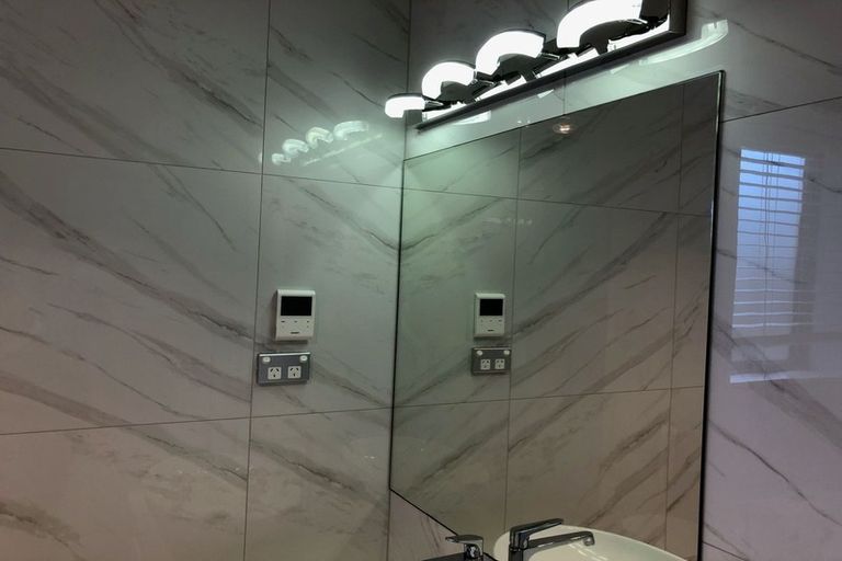 Photo of property in 20 Drumbuoy Drive, Flat Bush, Auckland, 2019