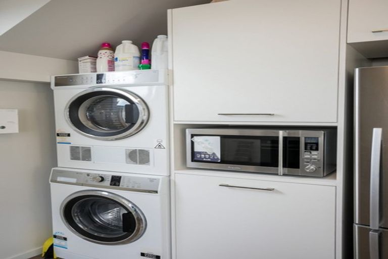 Photo of property in 80a Manor Place, Dunedin Central, Dunedin, 9016