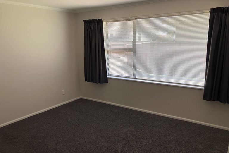 Photo of property in 5a Massey Street, Westown, New Plymouth, 4310