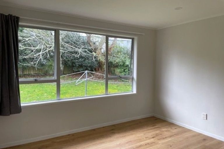 Photo of property in 58 Oreil Avenue, West Harbour, Auckland, 0618