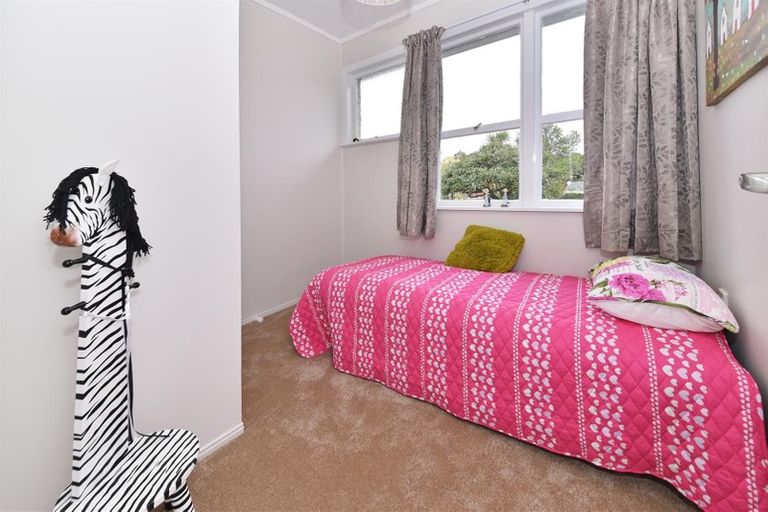 Photo of property in 1/46 Scenic Drive, Manurewa, Auckland, 2102