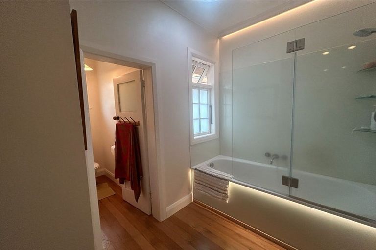 Photo of property in 43 Tahunanui Drive, Tahunanui, Nelson, 7011