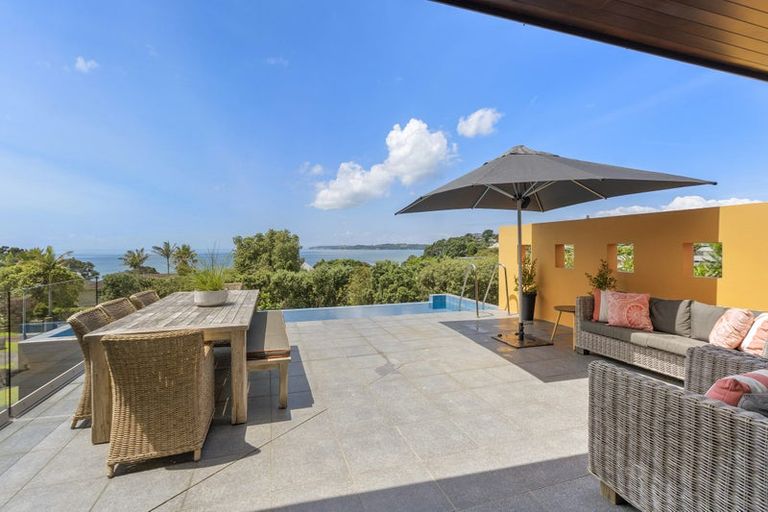 Photo of property in 36a Glenelg Road, Red Beach, 0932