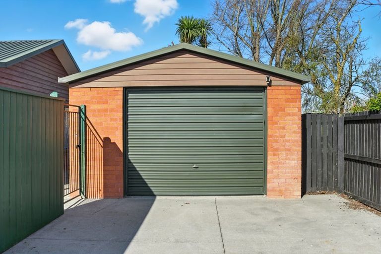 Photo of property in 3b Cobden Place, Woodend, 7610