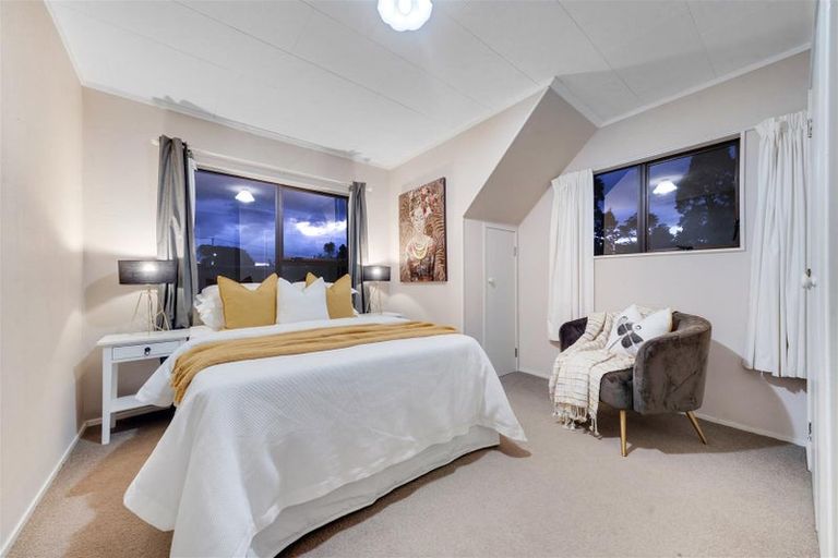 Photo of property in 94a Konini Road, Titirangi, Auckland, 0604