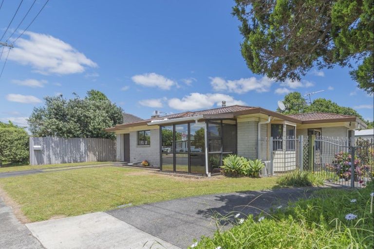 Photo of property in 2/32 Willis Road, Papakura, 2110