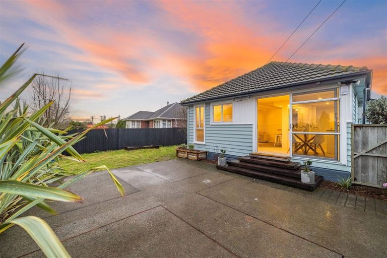Photo of property in 14 Rowcliffe Crescent, Avonside, Christchurch, 8061
