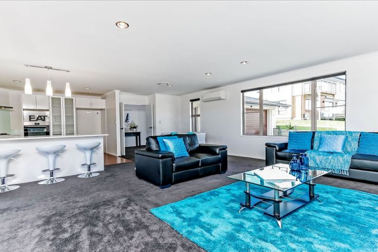 Photo of property in 87 Tiriwa Drive, Massey, Auckland, 0614